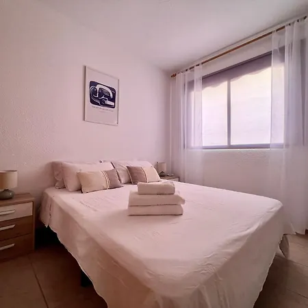 Modern 1b Apt 200 From Beach Ac アパート エル・メダノ